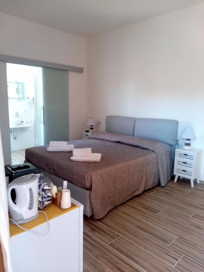 Flamingo Guest House- Rooms オルビア エクステリア 写真