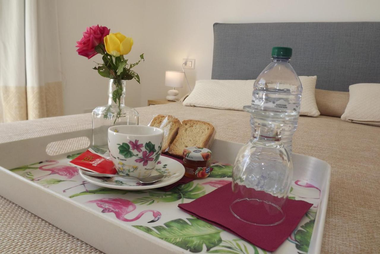 Flamingo Guest House- Rooms オルビア エクステリア 写真